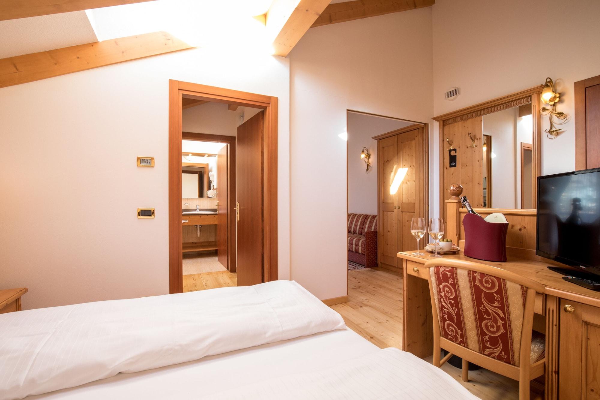 Hotel Chalet All'Imperatore 마돈나 디 캄필리오 외부 사진