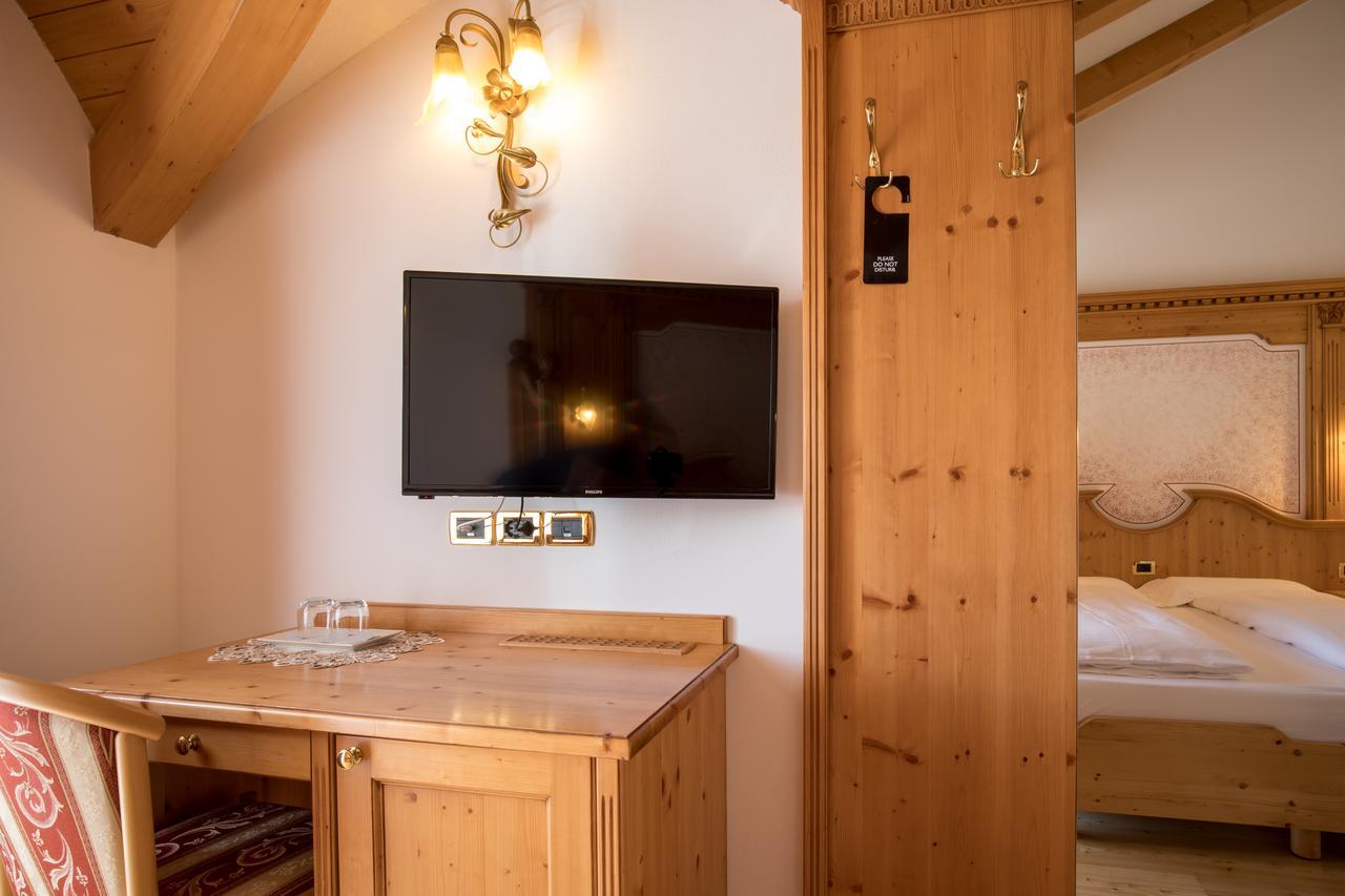 Hotel Chalet All'Imperatore 마돈나 디 캄필리오 외부 사진