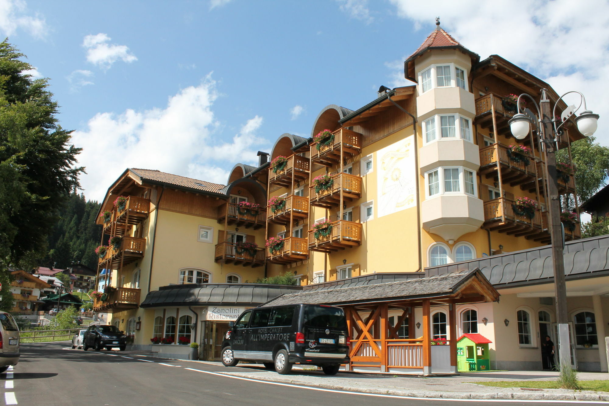 Hotel Chalet All'Imperatore 마돈나 디 캄필리오 외부 사진